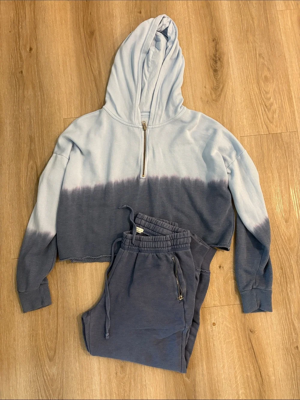 aerie Two-Tone Blue Cropped Hoodie & Joggers Set